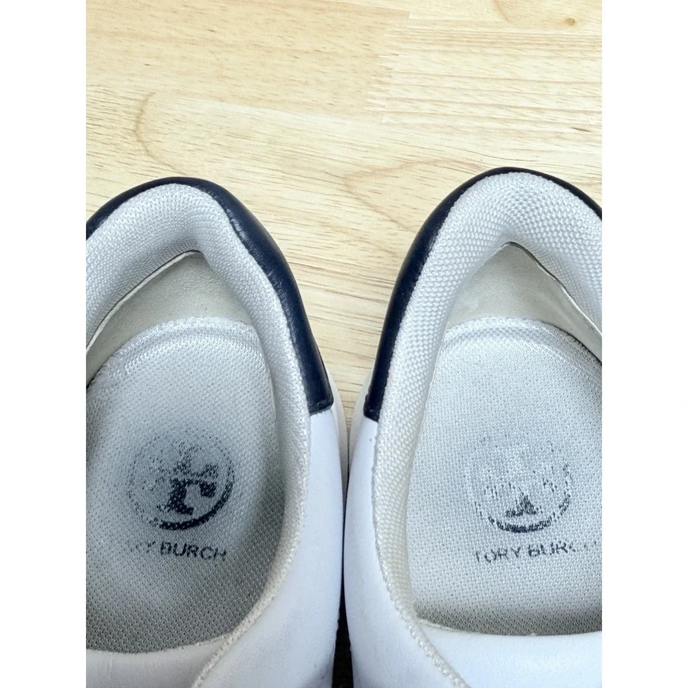 Tory Burch Howell Court Sneakers Womens 8 White Leather Navy Gold Logo 73057